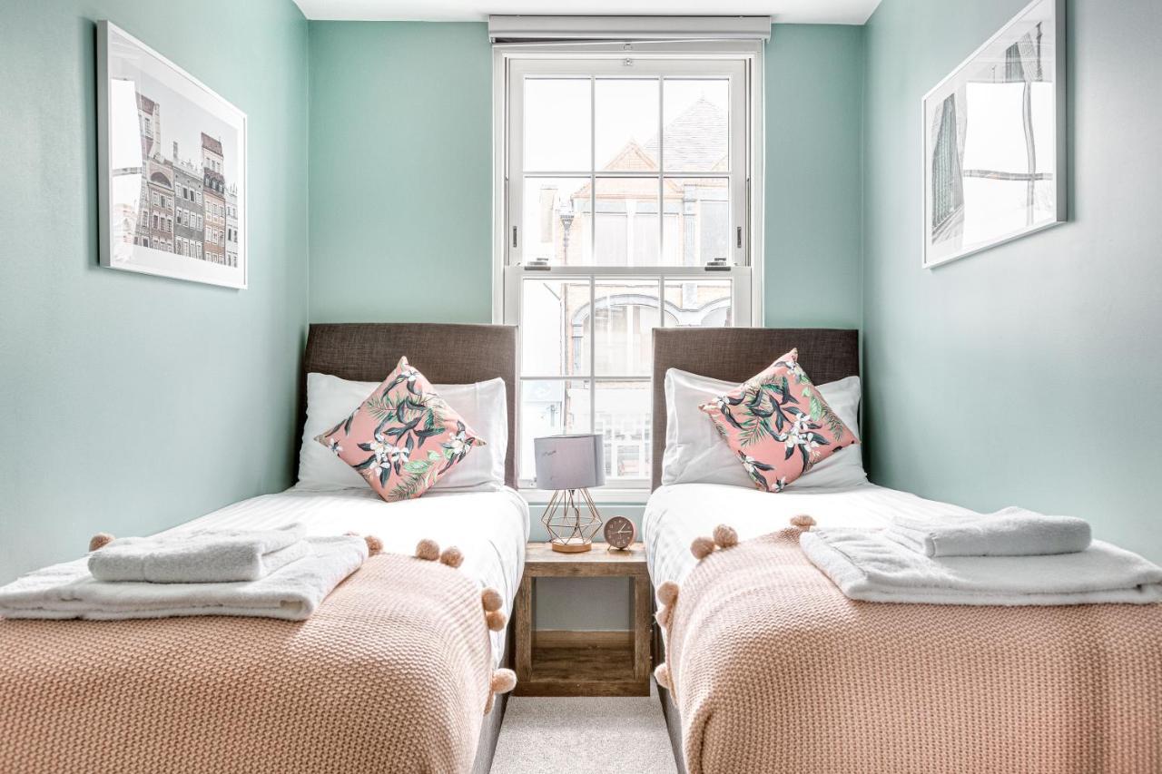 Homely 2 Beds Apt Up To 5 Guests-Wifi By Tent Serviced Apartments Chertsey Exterior foto